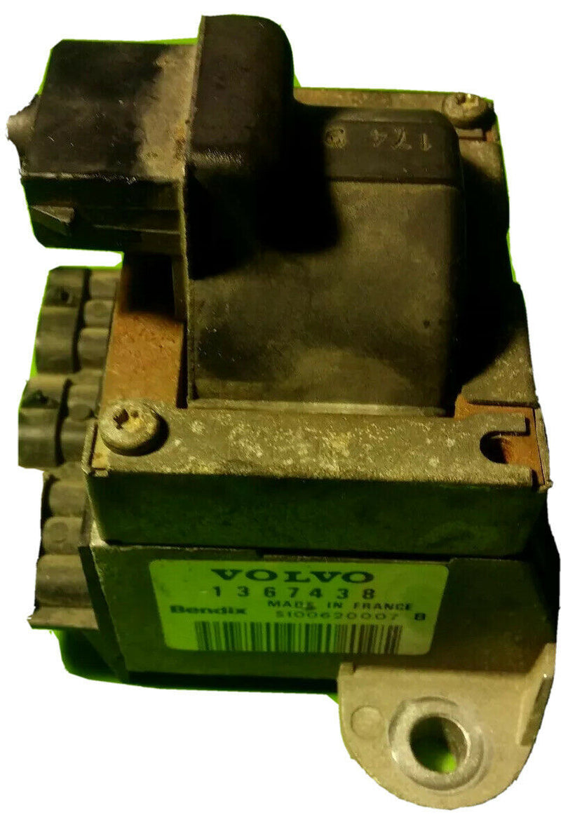 VOLVO 89-92 740 / 92-95 940 Non-Turbo Regina System Ignition Coil Module 1367438