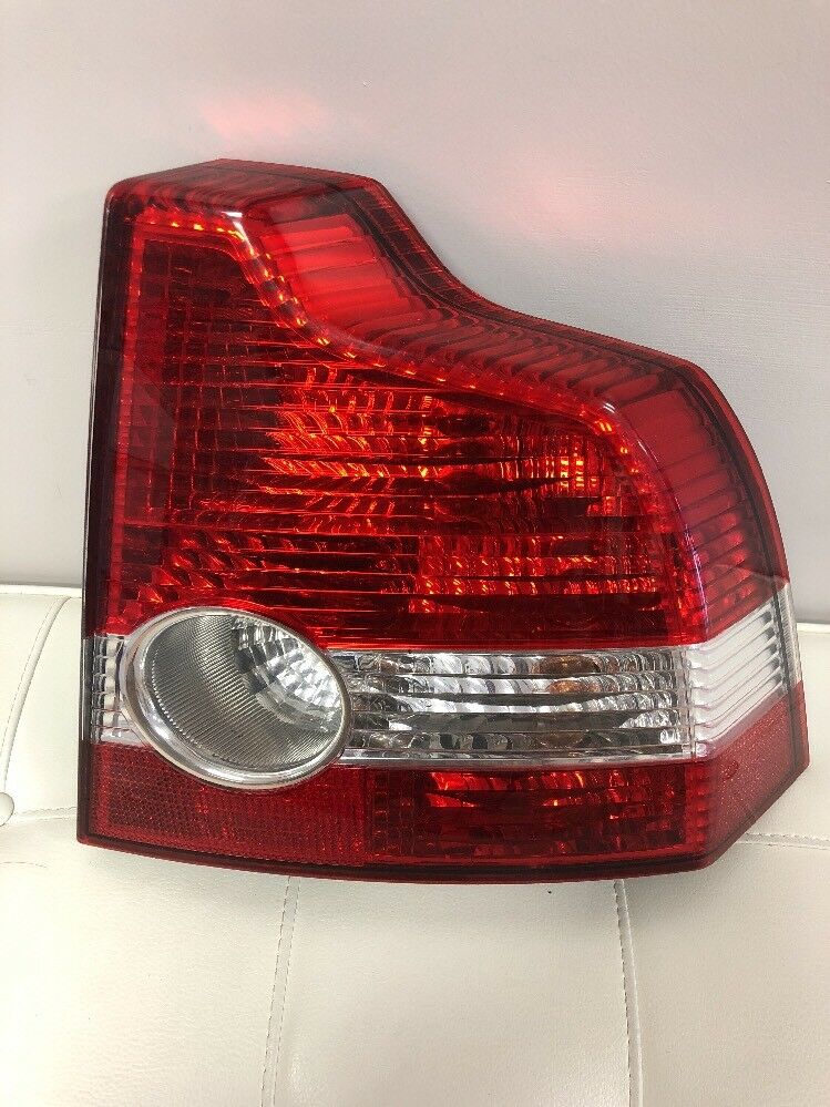 05 06 07 2005 2006 2007 VOLVO S40 RIGHT RH PASSENGER SIDE TAIL LIGHT ASSEMBLY