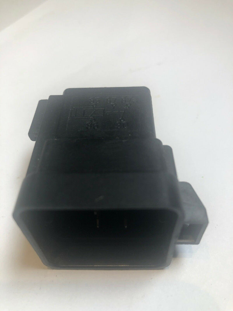 GM Buick LeSabre 12077864 D00 Omron RELAY