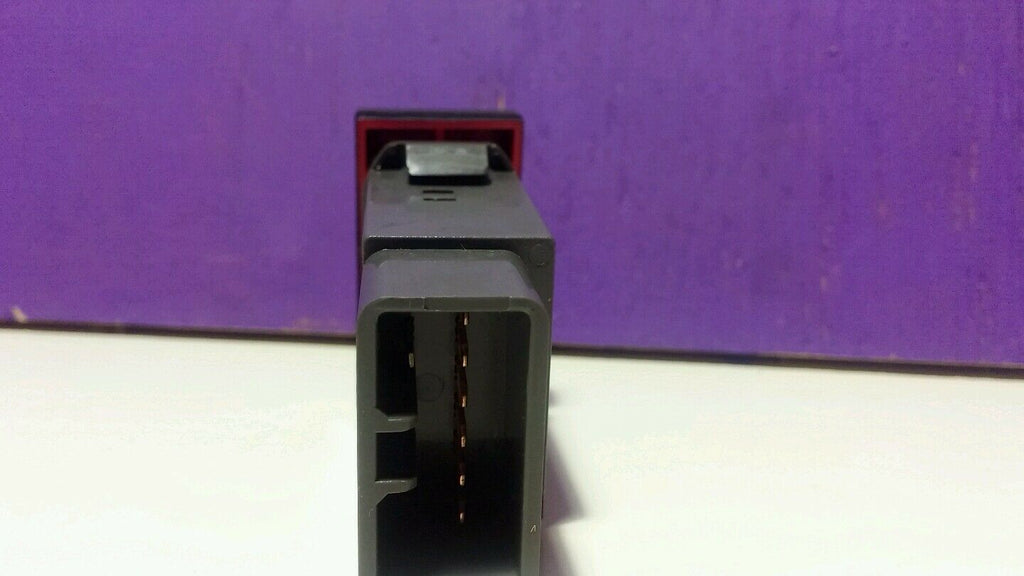 2000 2001-02DAEWOO NUBIRA POWER HAZARD LIGHT CAUTION LAMP SWITCH BEZEL OEM 0C11A