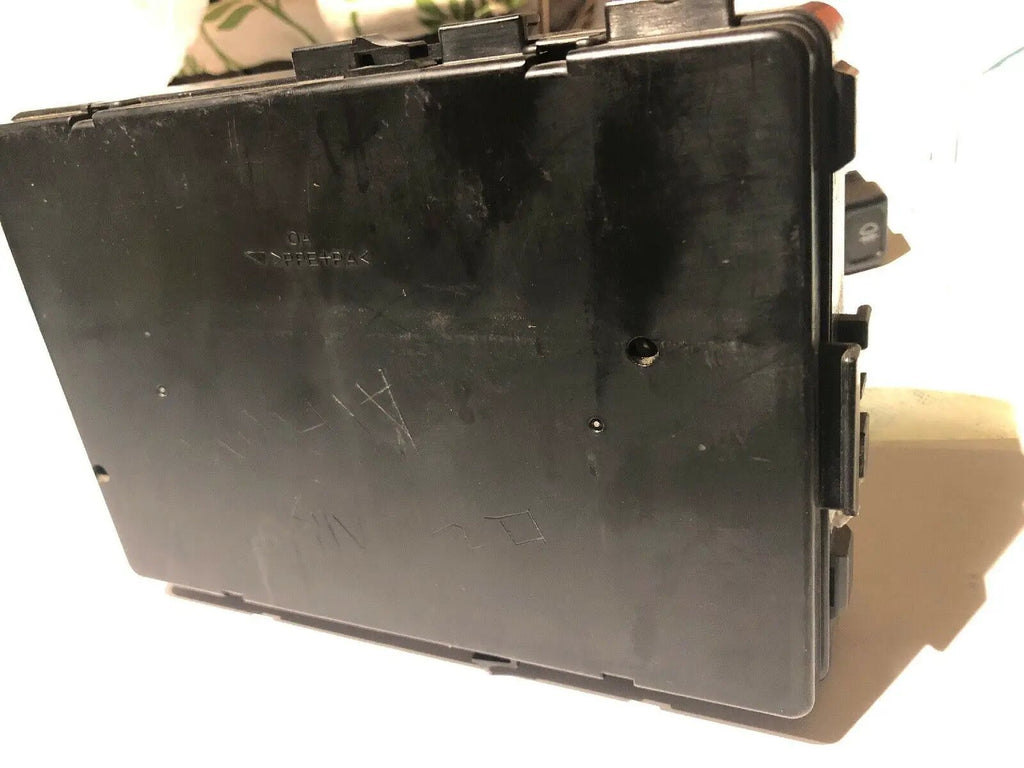 NISSAN MAXIMA & QUEST FUSE RELAY 3.5 JUNCTION BOX 2004 2005 2006 OEM 284B7CN000 by 2004 - 2006 NISSAN QUEST 3.5
