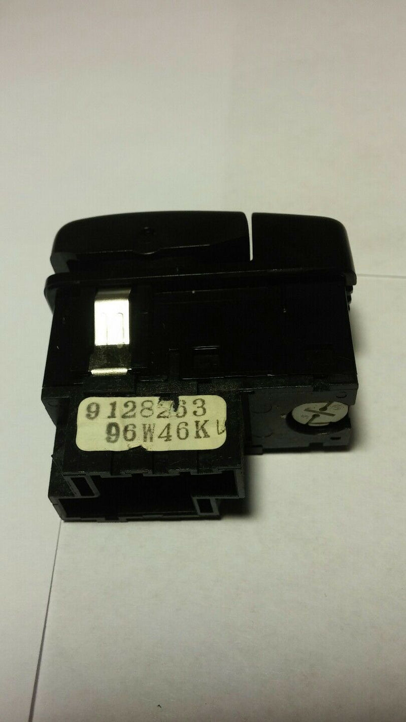 #1975 1997 VOLVO 850 REAR DEFROST MIRROR DEFOG SWITCH 9128263/96W46K ORIGINAL OE