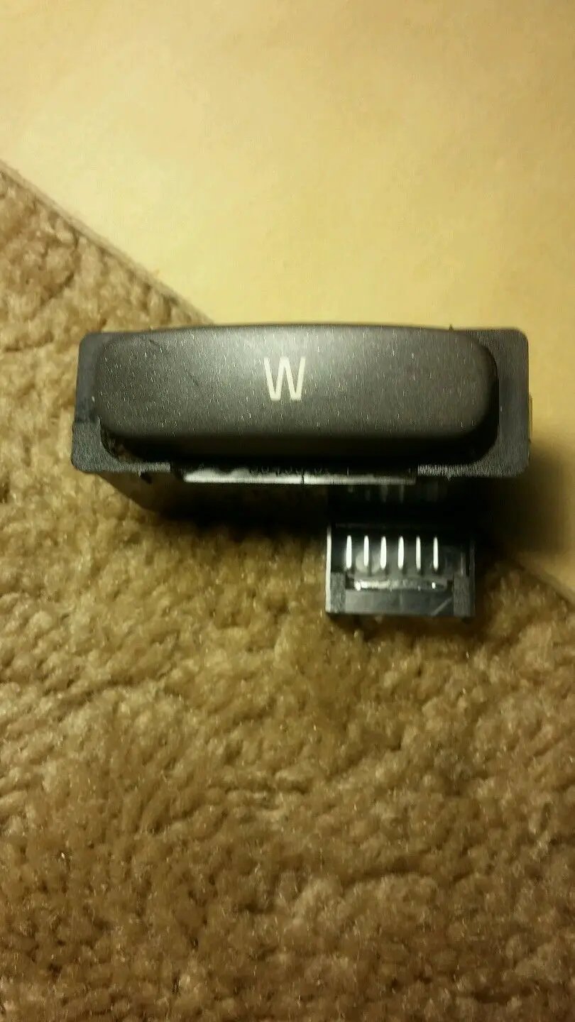 volvo switch P/n 09459473 by DALEY1DEALS,LLC.