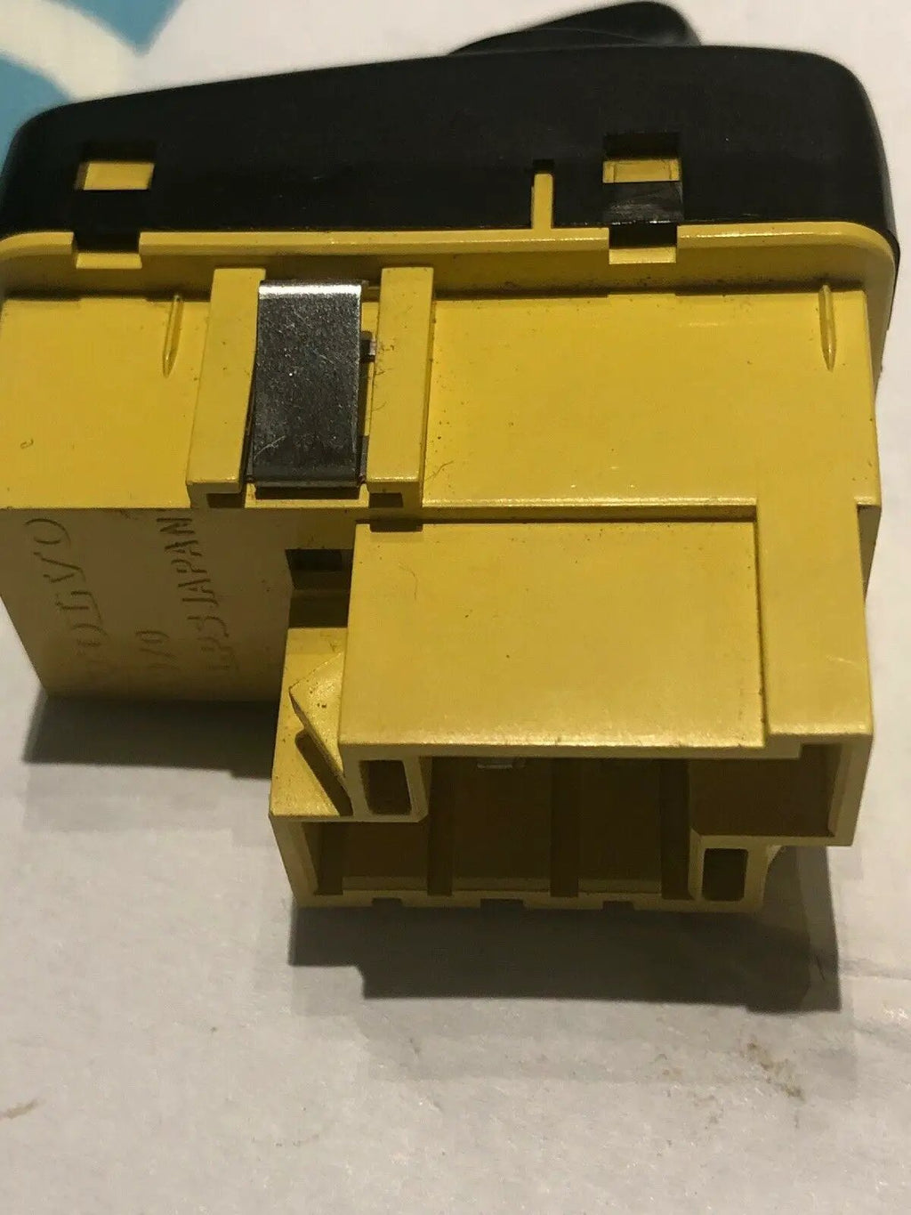 Volvo 4970/9128543 Switch RESET INFO INFORMATION BUTTON by Volvo