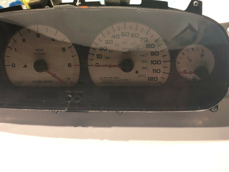 1999 2000 Chrysler Town & Country  Instrument Cluster Speedometer  59, 879 Miles