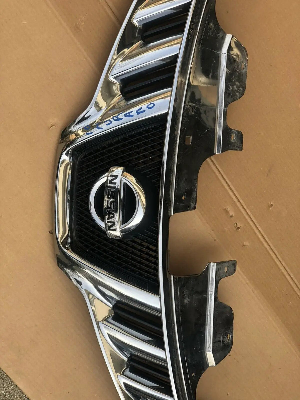 2010 Front Silver Chrome OEM Nissan Murano Upper Grille 62310-1AA0A by Nissan