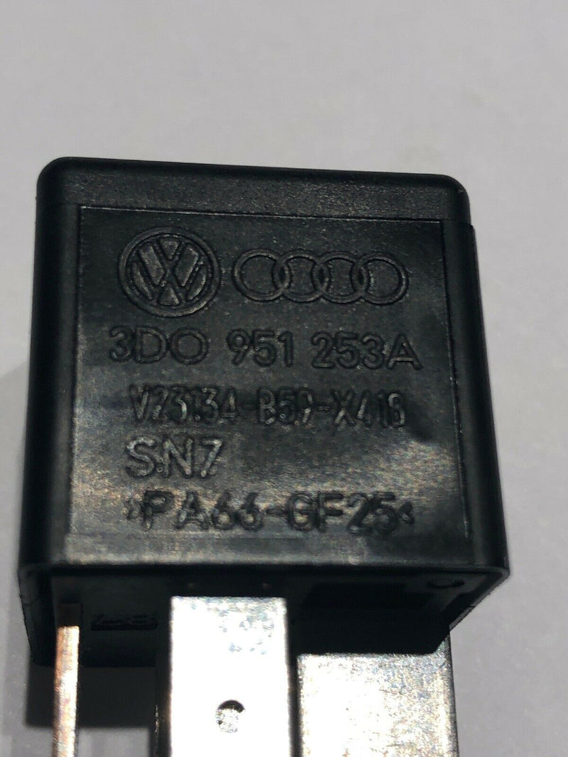 MULTIFUNCTION RELAY # 433 - AUDI A3 VW EOS GOLF GTI JETTA PASSAT - 3D0951253A