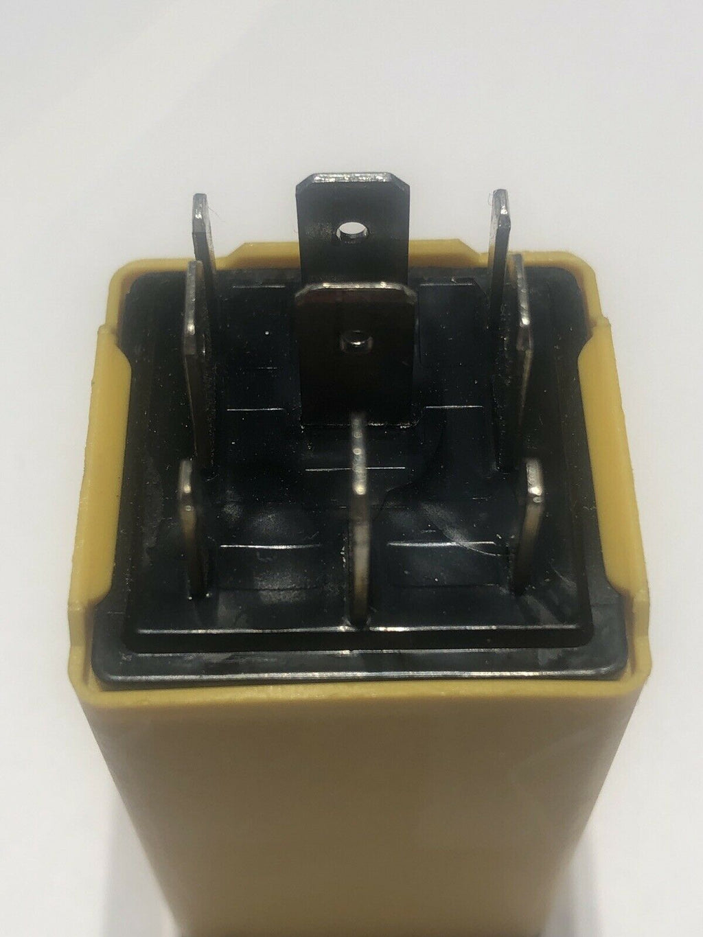 Chrysler Town Country Dodge Caravan Turn Signal Tow Flasher RELAY 04686795 OEM