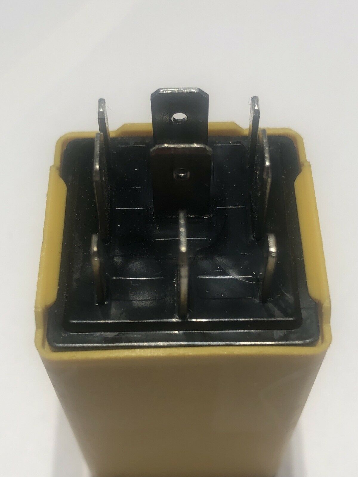 Chrysler Town Country Dodge Caravan Turn Signal Tow Flasher RELAY 04686795 OEM