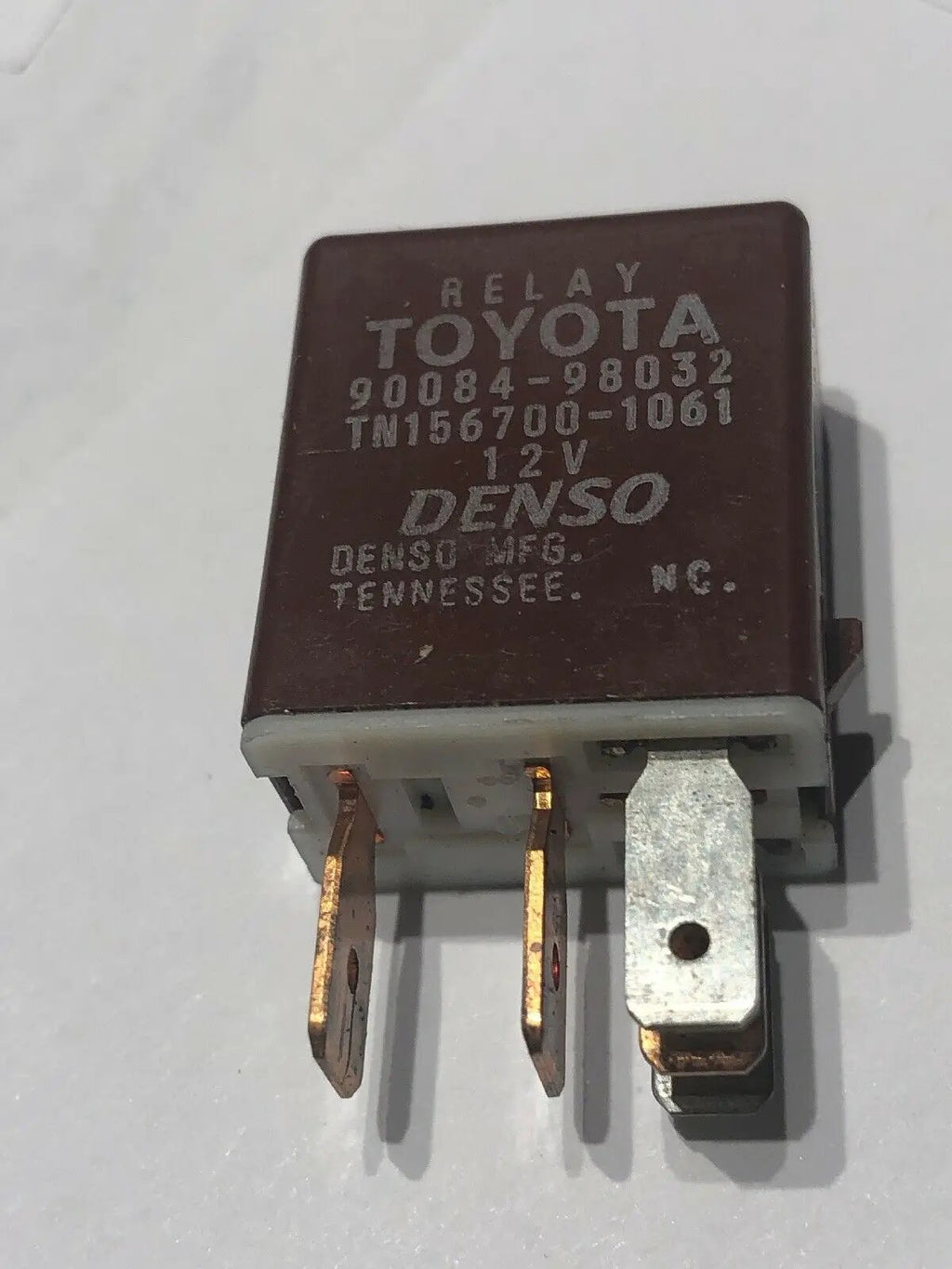 DENSO TOYOTA RELAY 90084-98032 by DENSO