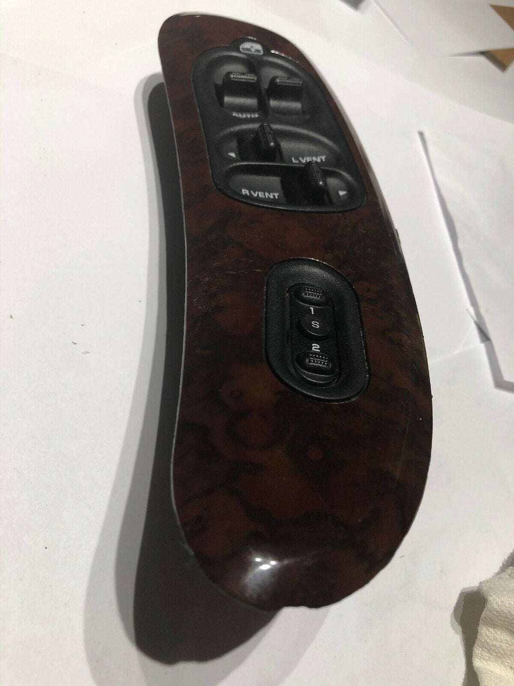 GRAND CARAVAN DRIVER SIDE MASTER POWER WINDOW VENT SWITCH w/ MEMORY WOODGRAIN 02
