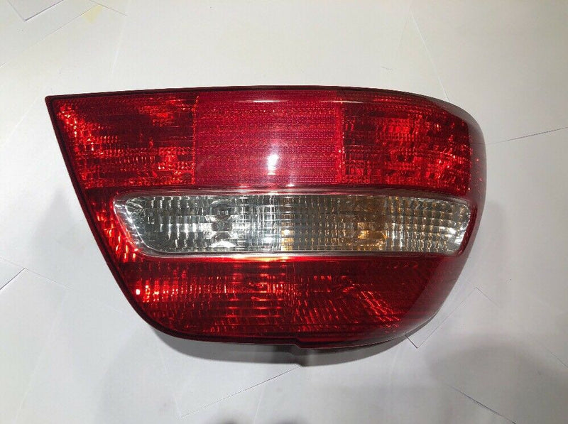 Tail Light Assembly VOLVO 40 SERIES Left 00 01 02 03 04 DRIVER SIDE