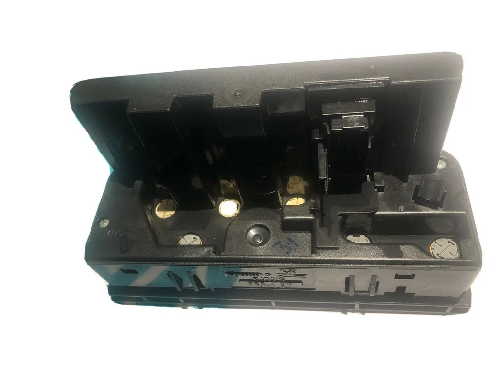 94 95 96 97 98 SAAB 900 SID INFORMATION CENTER/CLOCK 4617320 53900116 4617338 by Saab