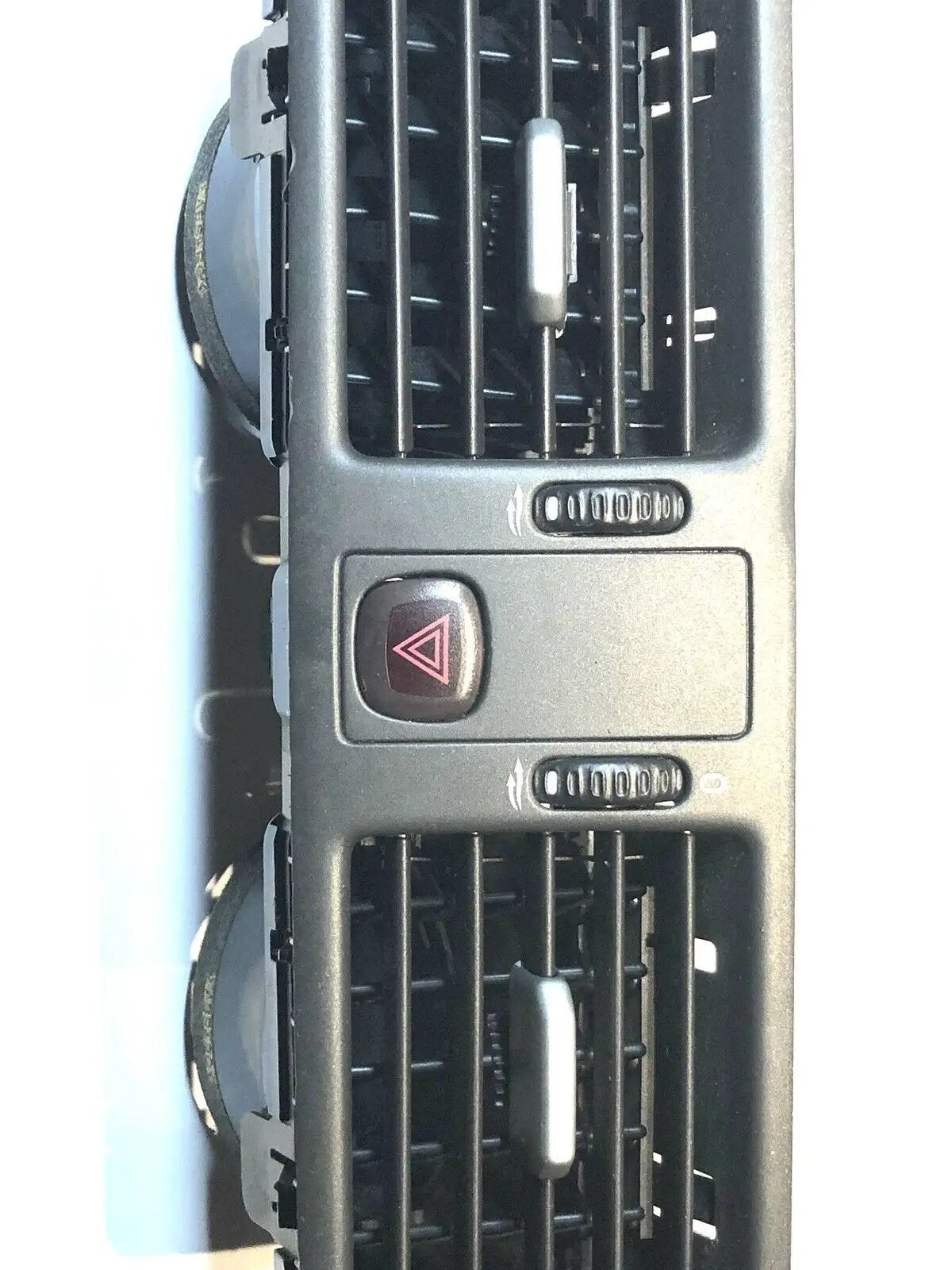 Volvo XC90 Dash Center AC A/C Heater Air Vent Pair 2003 2004 2005 2006 ^ by Volvo