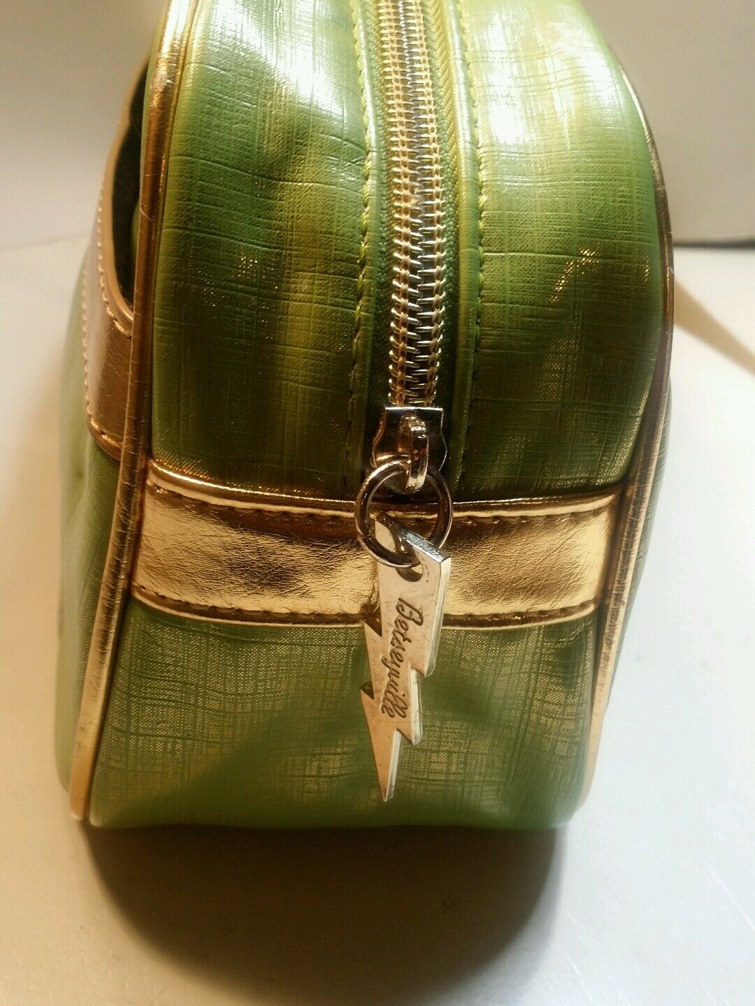 betseyville green makeup bag