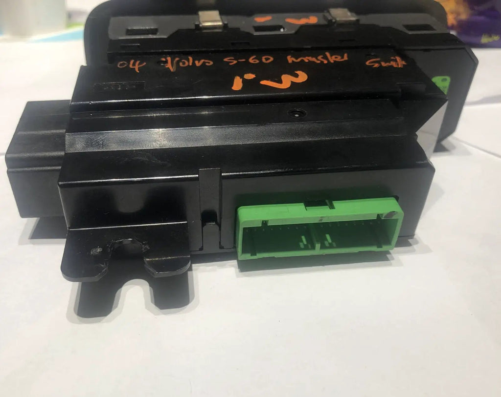 98 - 04 VOLVO C70 CONVERTIBLE 2D COUPE FRONT DRIVER MASTER POWER WINDOW SWITCH by Volvo