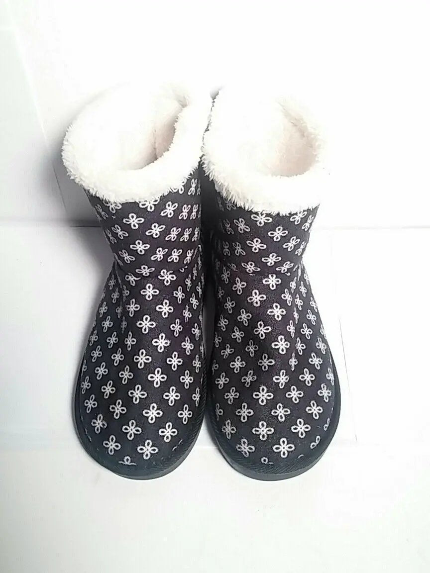 VERA BRADLEY Mini Concerto Cozy Slipper Booties Sz. 7-8; MEDIUM. NAVY BLUE/WHITE by Vera Bradley