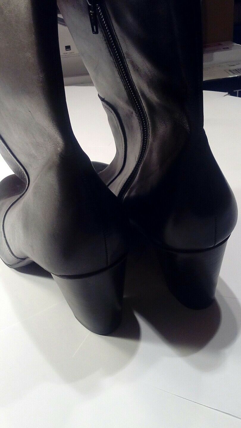 bass black leather upper booty boits size 10