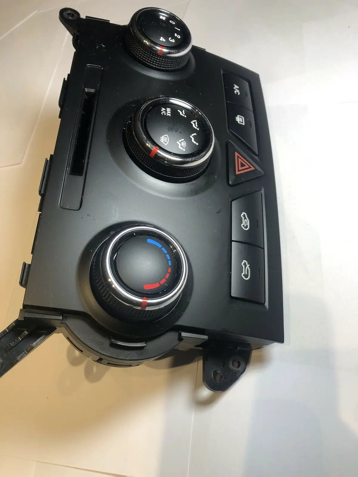 2011 KIA SORENTO A/C HEATER TEMPERATURE CLIMATE CONTROL P/N 97250-1U250 by KIA