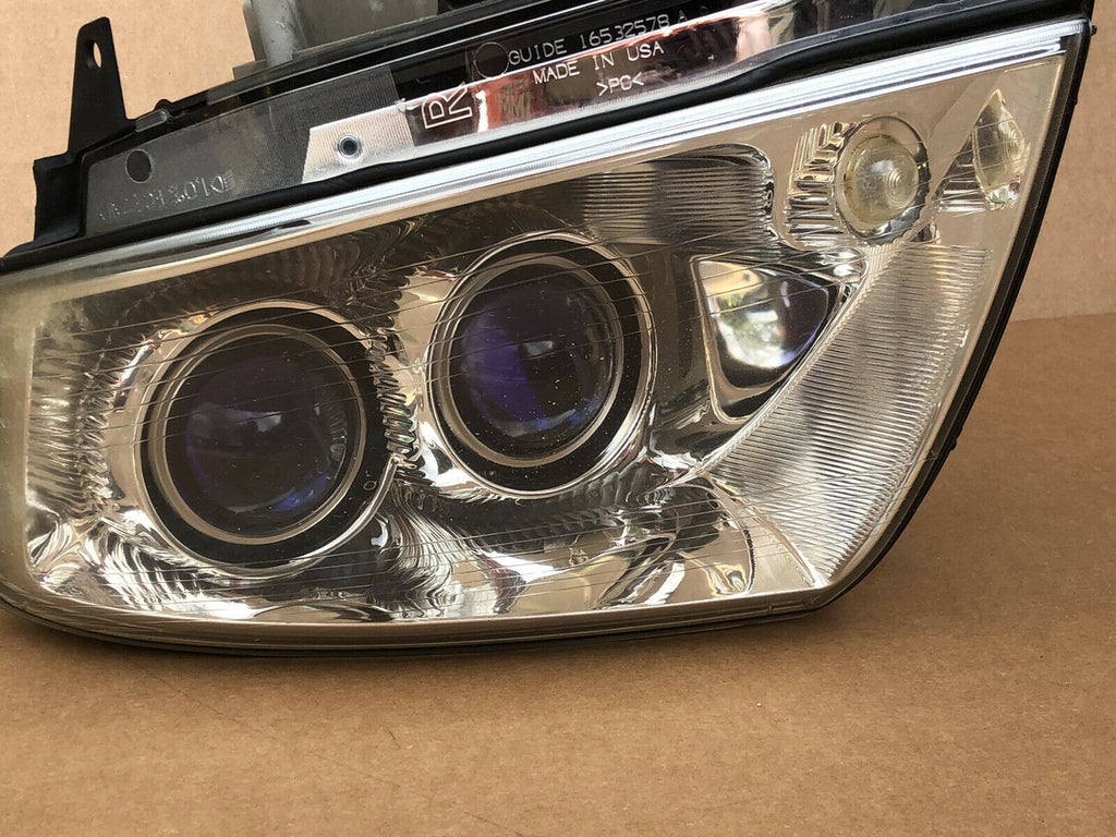 2005-11 CADILLAC STS-4 HALOGEN HEADLIGHT HEADLAM PASSENGER SD Left OEM A4 Lense