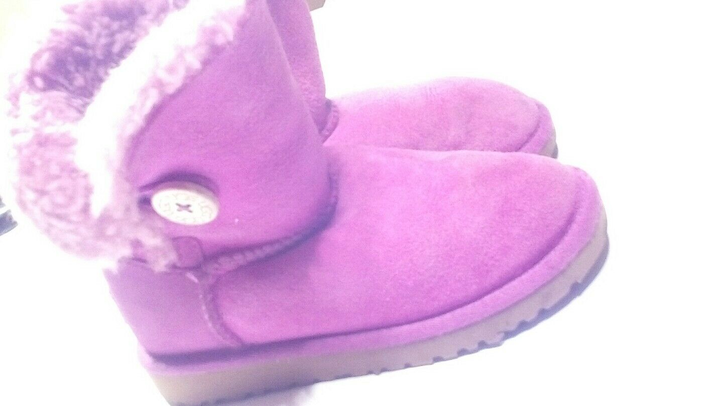 girls pink Bailey button ugss size 13