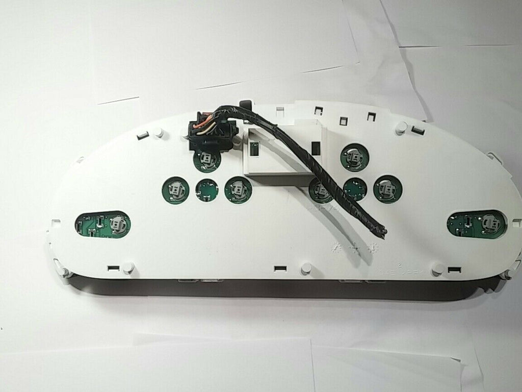 2006 Dodge R975AB TN157530-1921 Speedometer Odometer gas instrument cluster