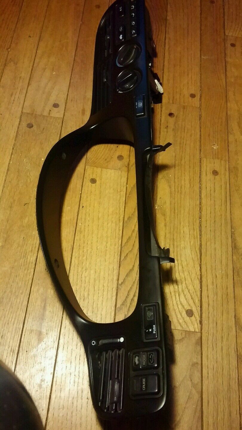 1994-1997 HONDA ACCORD BEZEL WITH COMPLETE SWITCHES AND AC/HEAT CONTROL UNI.