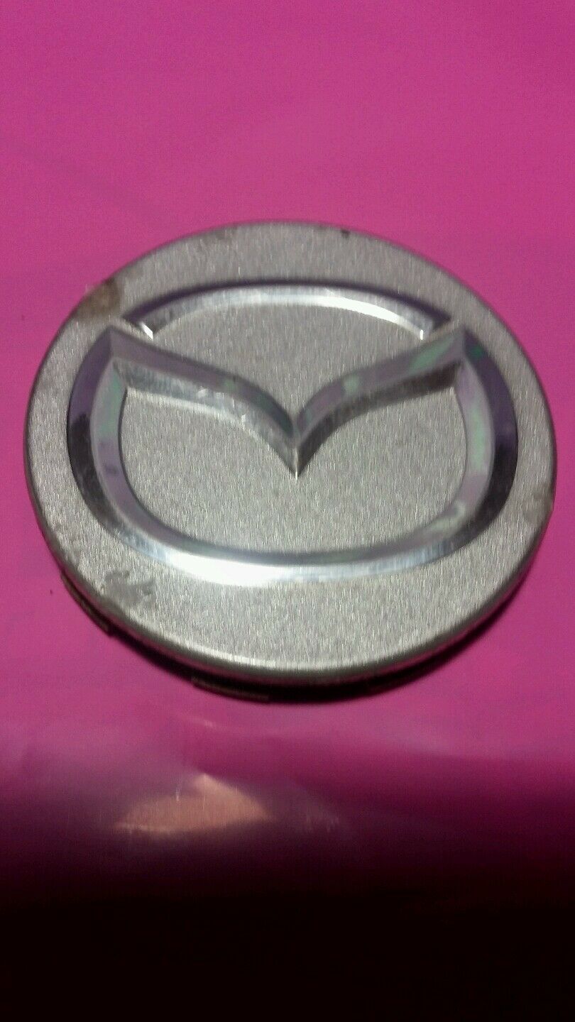 Hubcaps/center caps car variety of brands.