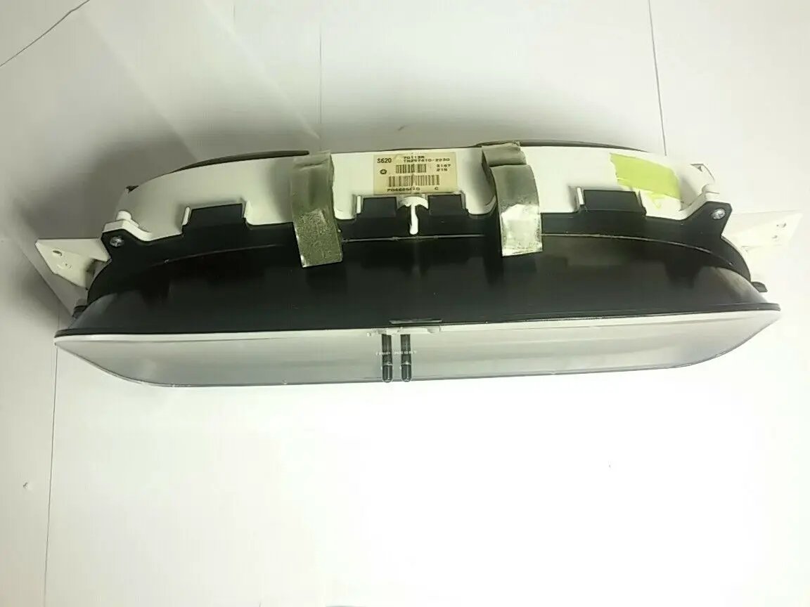 Like-new 1996-00 Chrysler Town Country instrumental gauge cluster speedometer OE by DALEY1DEALS,LLC.