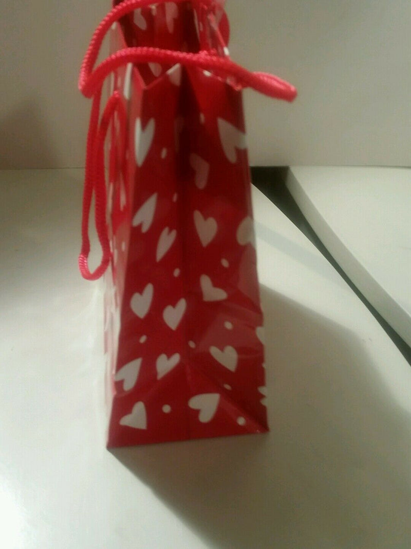 small heart gift bag for the all year sweatheart.