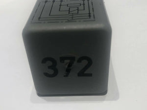 FUEL PUMP RELAY # 372 - AUDI 100 90 A4 A6 A8 VW PASSAT - 4D0951253
