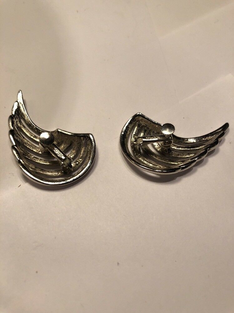 SILVER ANGEL WINGS/EARRINGS/SILVER Clip Ons