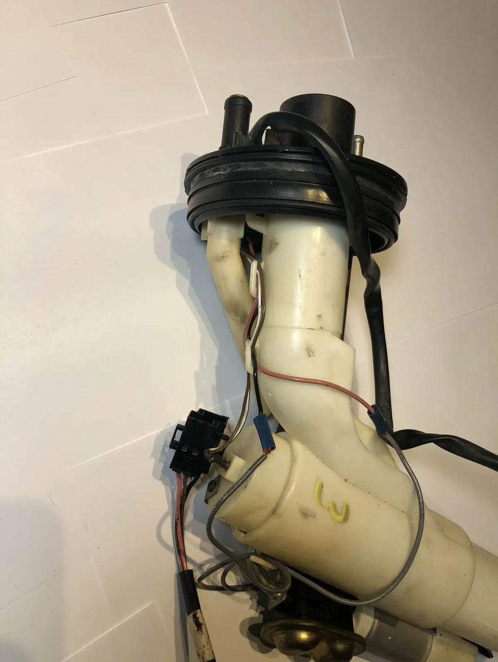 Fuel Pump Assembly B230FT Engine Fits 88-92 1998 - 93 VOLVO 740 365839 Complete by VOLVO