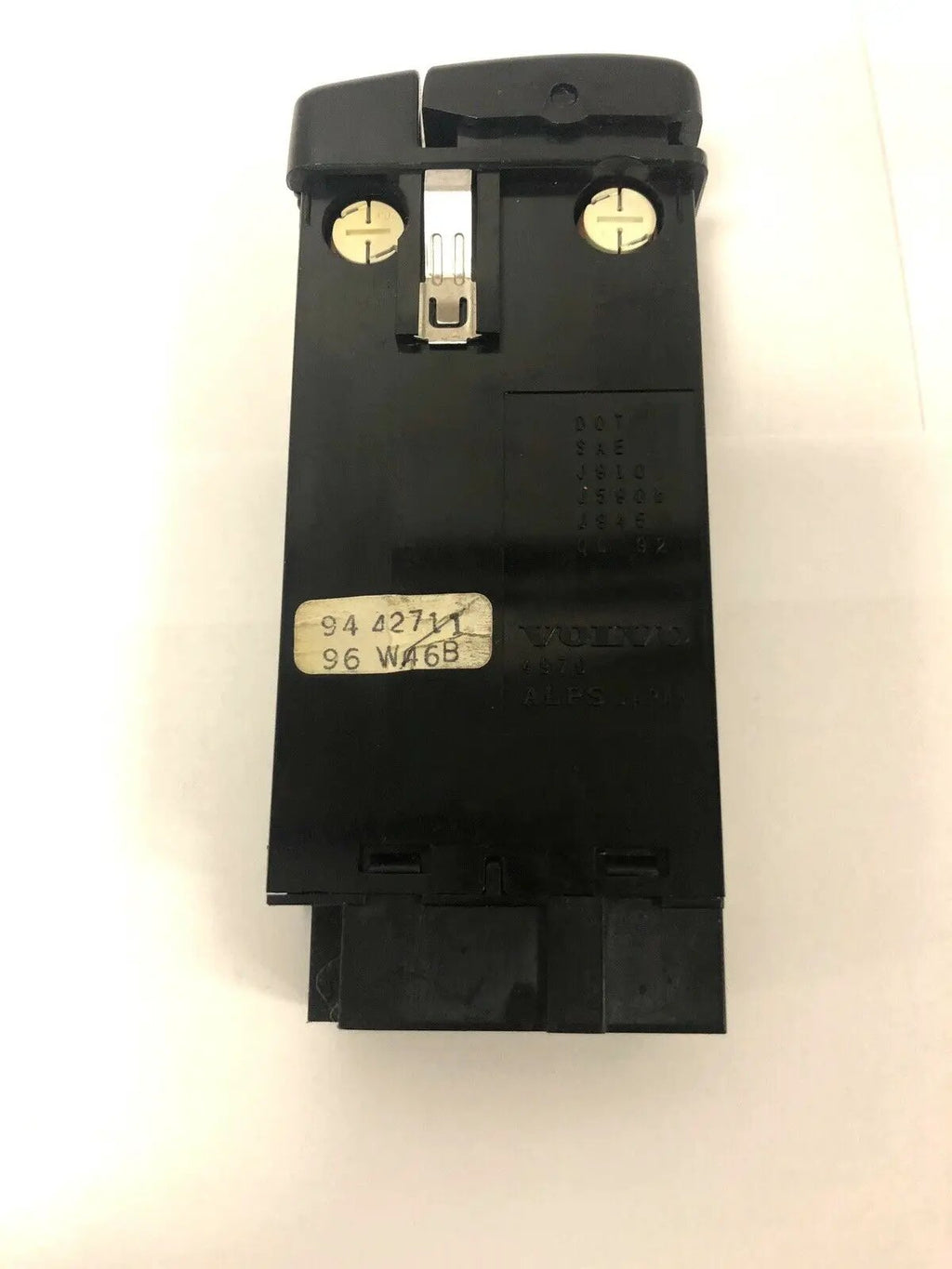 VOLVO 960 95-97 VOLVO S90 V90 97-98 850 1994-97 HAZARD SWITCH OE # 91 25 204 by Volvo