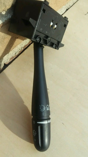 2003 TOWN & COUNTRY CARAVAN OEM TURN SIGNAL MULTI FUNCTION SWITCH-WIPER good