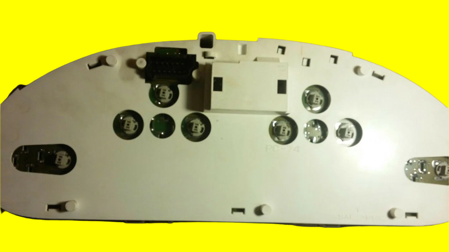 #2001 oem Dodge Caravan Voyager Speedometer Speedo tach gas Cluster PO4685748AD