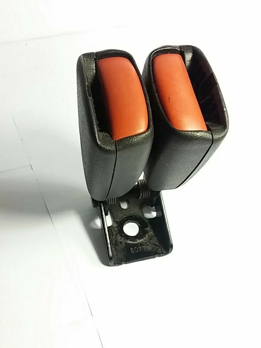 VOLVO seat catch release lever clip9203302 S70 C70 XC70 V70 98-2000 by DALEY1DEALS,LLC.