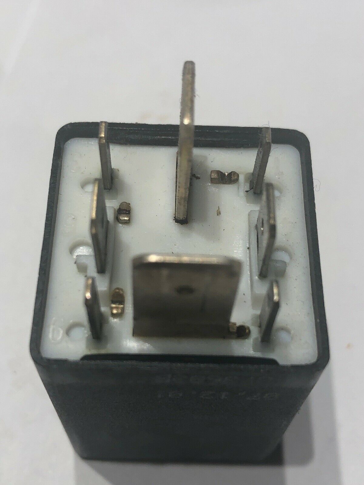 VW Jetta 409 Relay MK4 00-05 OEM 1J0 906 383 C