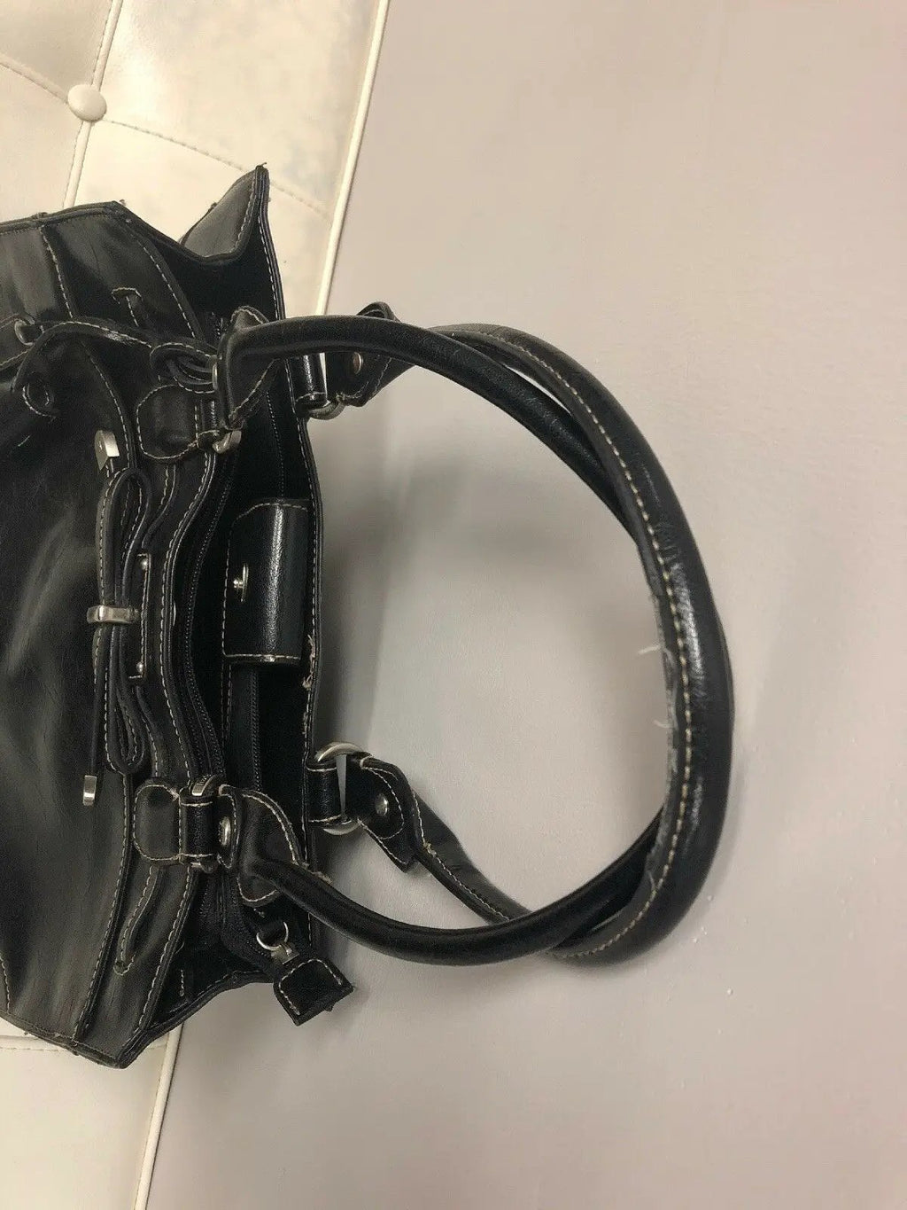 NWT Women's Liz Claiborne Black hand bag 8X9X2 Double Top & coin bag separator by Liz Claiborne