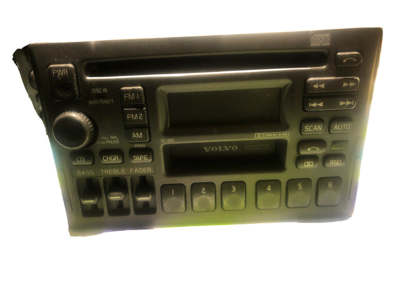 1998 Volvo S70 Series AM FM CD Radio AND CASSETTE  PLAYER  3533771-1 OEM (370)