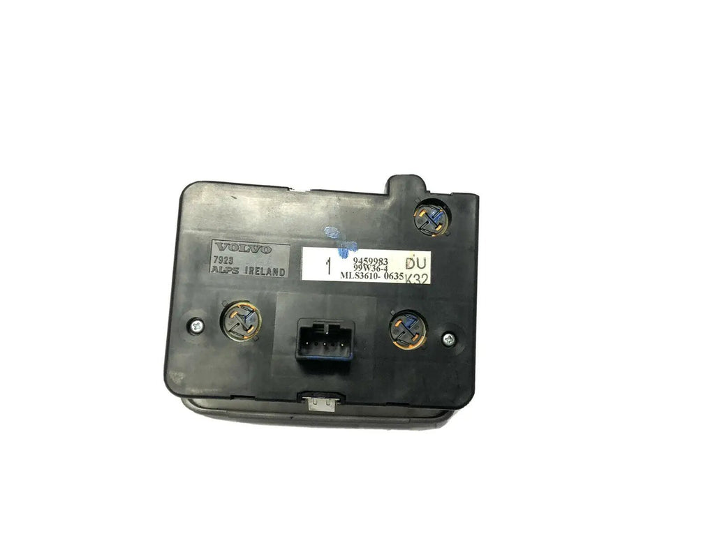 9459983; VOLVO S80 OEM Headlight Switch 99 00 01 02 03 by Volvo