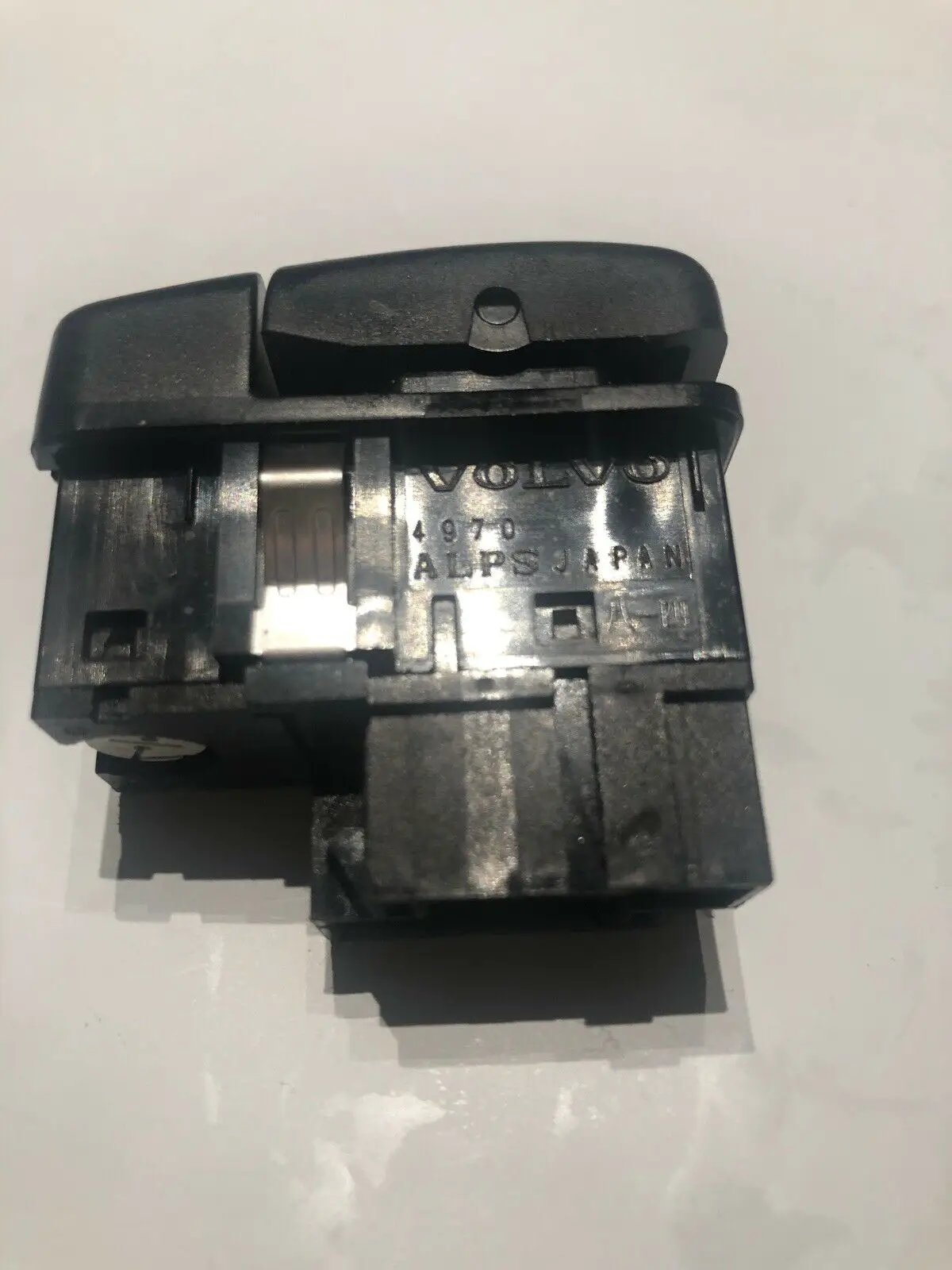 95 Volvo 960 S90 V90 850 Defrost Heated Mirror Defogger Switch 9128263 OEM by Volvo