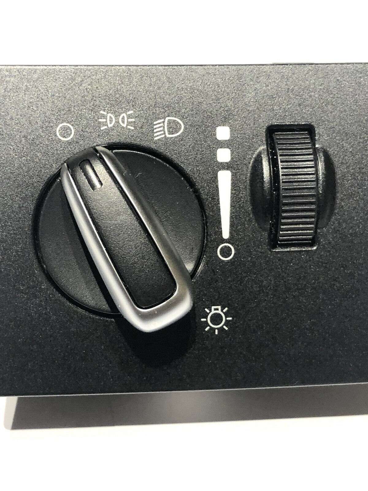 14 1412 11 10 09 VW Routan oem headlight head light switch p04602887ad 2009-2014