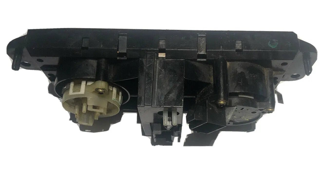99 - 03 CHEVY MALIBU BASE LS 4D SEDAN A/C HEATER CLIMATE TEMPERATURE CONTROL OEM by Chevrolet