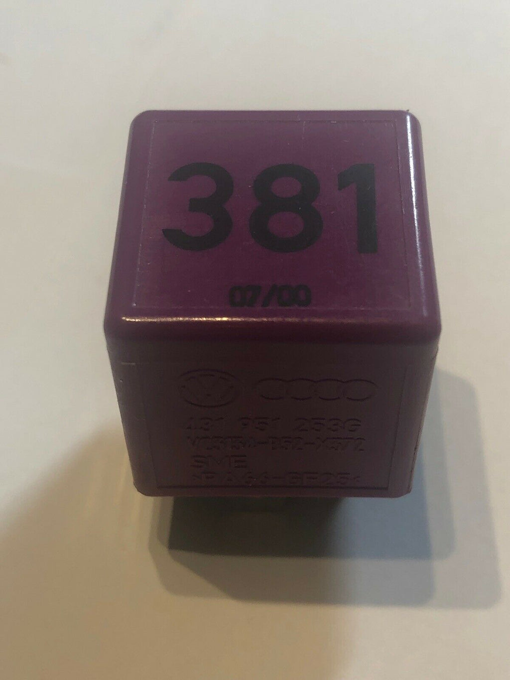 441-Audi VW Purple-381 Multi-Use 4-Pin SN7 Relay 431951253G Tyco V23134-B52-X372