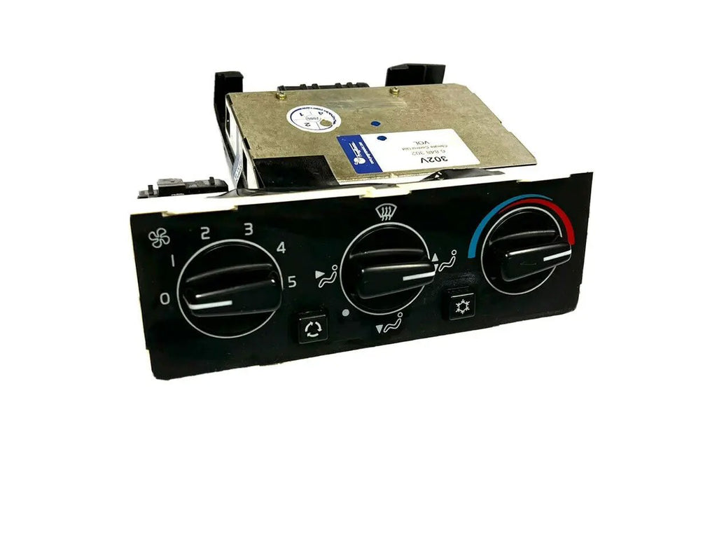 6848302, Volvo Climate Control Unit, for 740, 760, 940 by Volvo