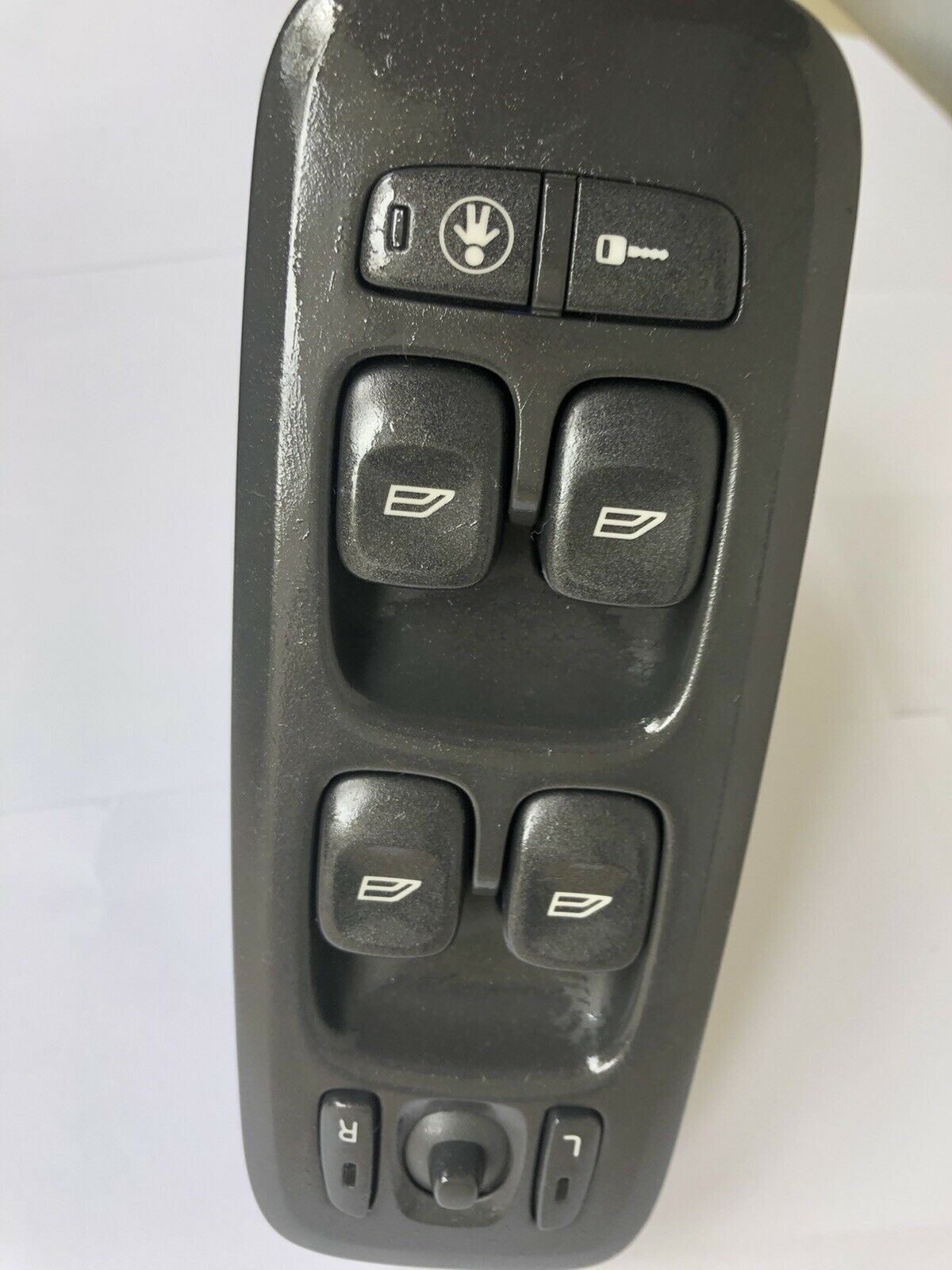 Front Left Driver Master Window Control Switch – Volvo S60 S80 V70 XC70 1999-2009