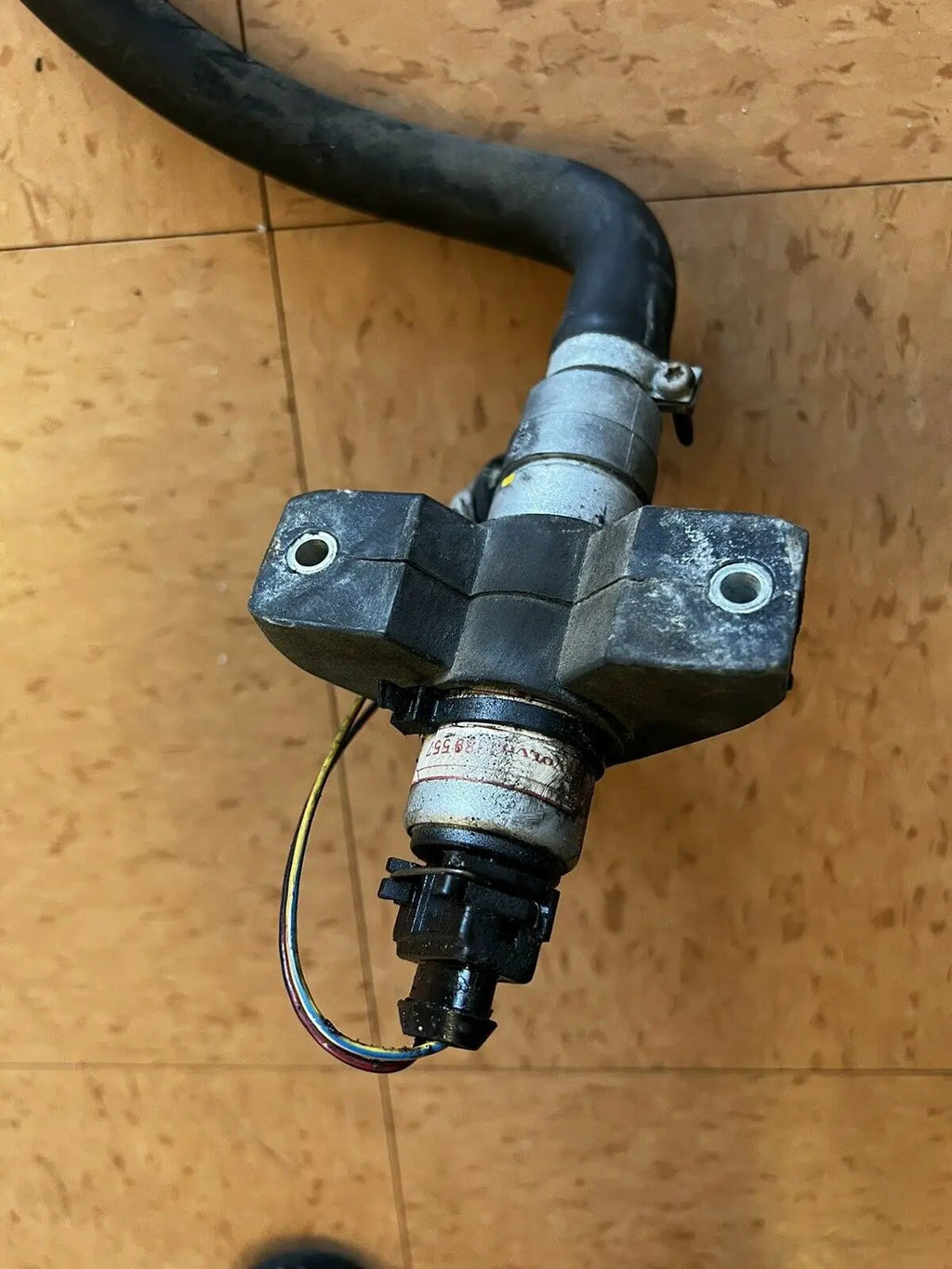 Volvo Idle Air Control Valve 740 940 Regina 1389557 new old stock by Volvo