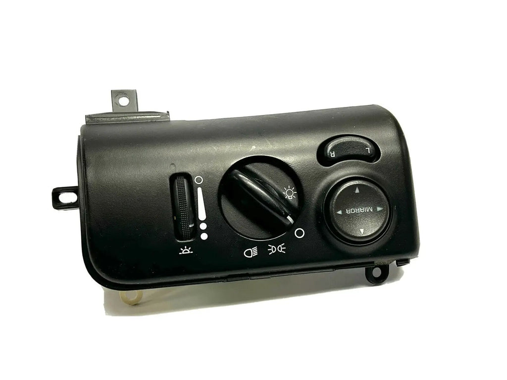 S2299 Genuine CARQUEST Headlight Switch w/ Dash Trim attached xref# DS-1028 by Standard Motor Products
