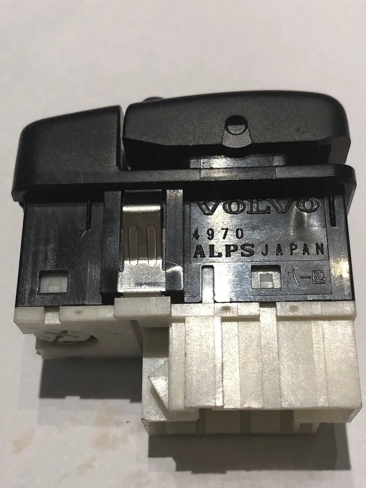 Volvo 850 Sunroof Switch 9128537 by Volvo